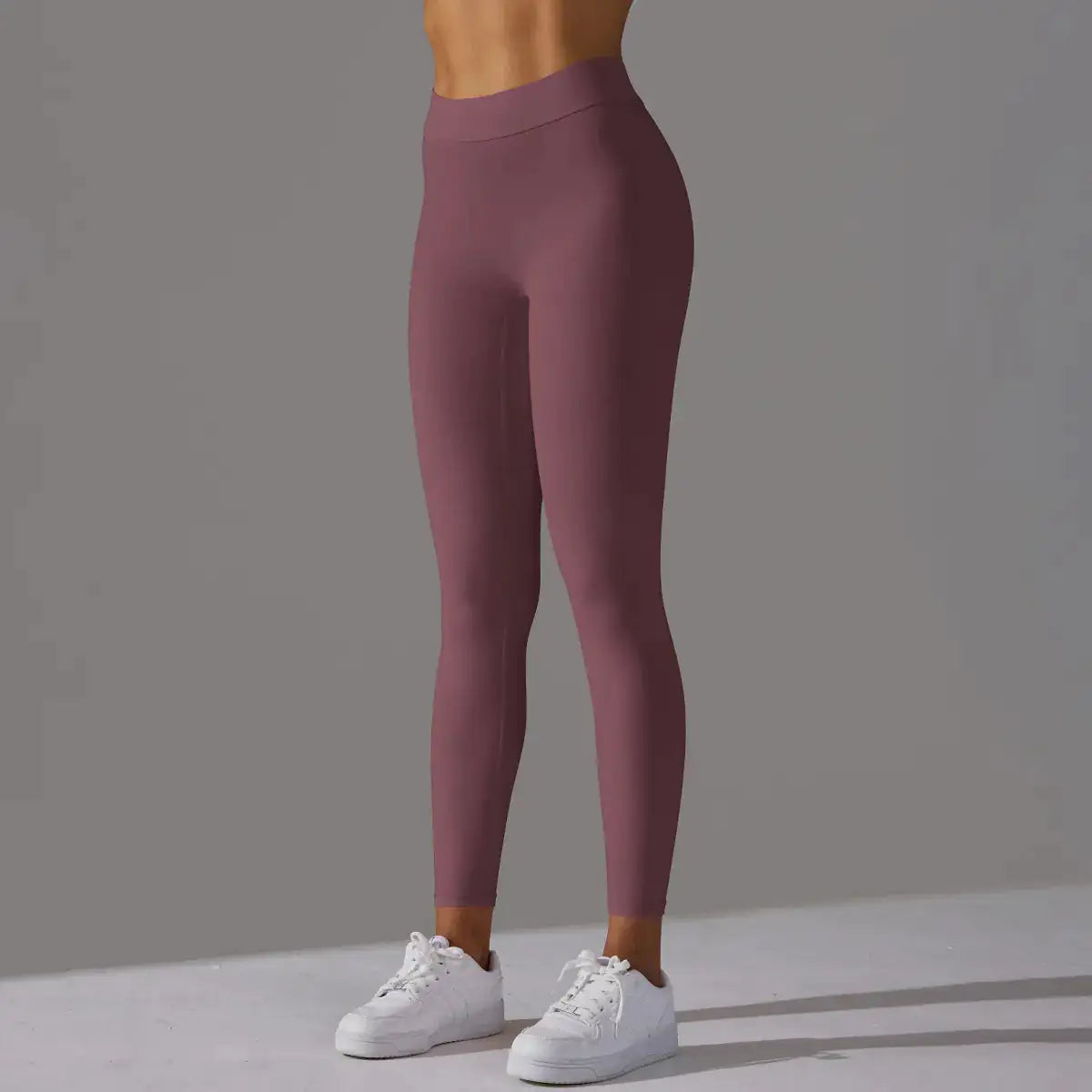 Sculpting V-Back Leggings